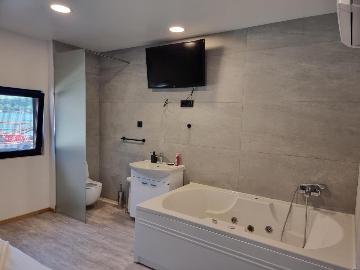 Swan Hotel Beograd Eksteriør billede