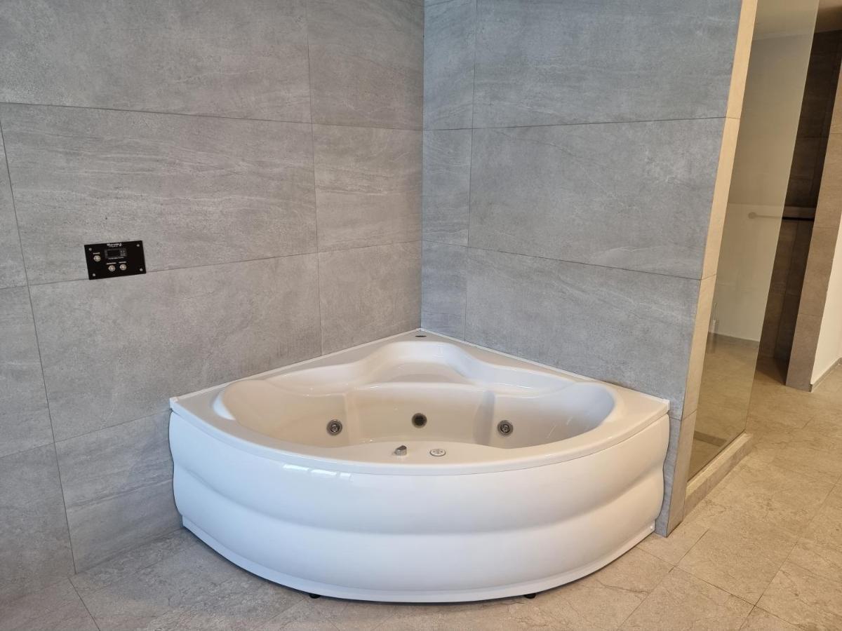 Swan Hotel Beograd Eksteriør billede