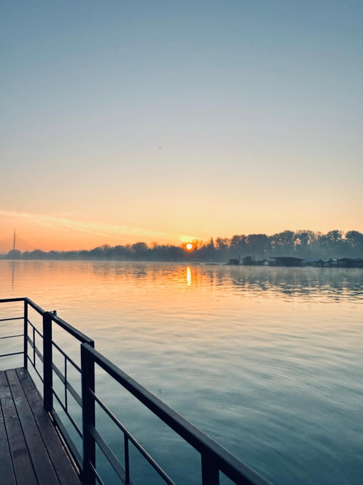 Swan Hotel Beograd Eksteriør billede